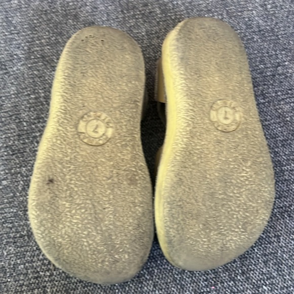 Salt water sandals gold size 7 - Picture 3 of 3